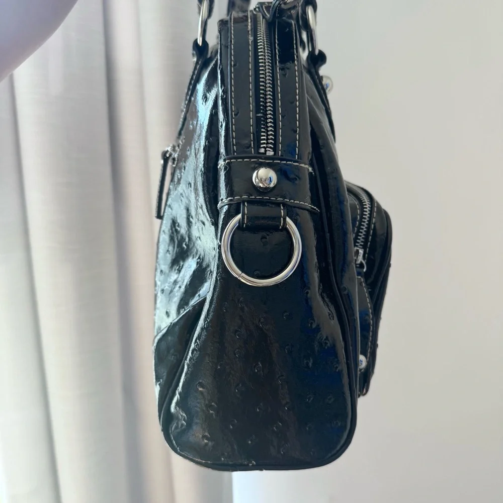 Vintage GUESS Y2K 90’s Black Women's Satchel Bag - Ostrich Pattern